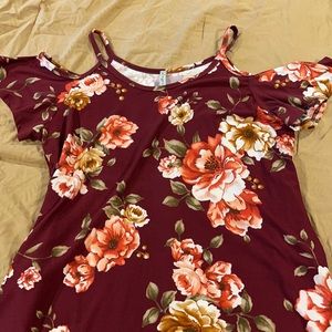 Maternity dress with pockets